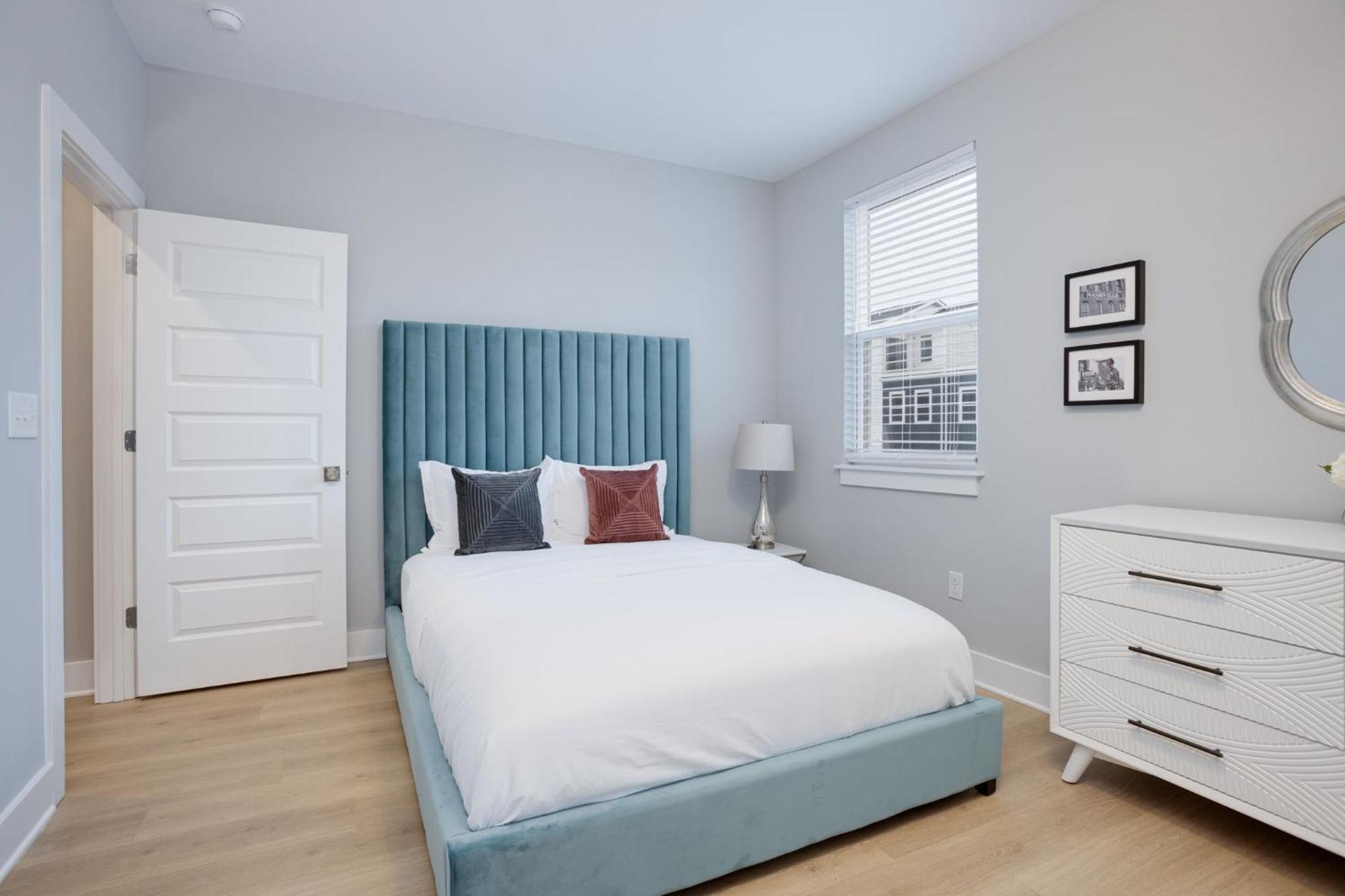 Modern Townhome, 10Min To Downtown! 8Min To Grand Ole Opry! Sleeps 8! Nashville Exterior foto